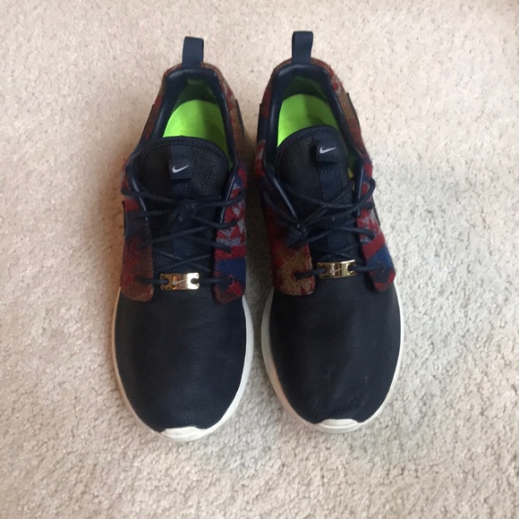 Custom Nike’s - Picture 3 of 5